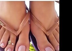 Ebony green toes