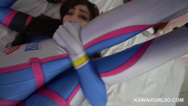 Sexy overwatch cosplay